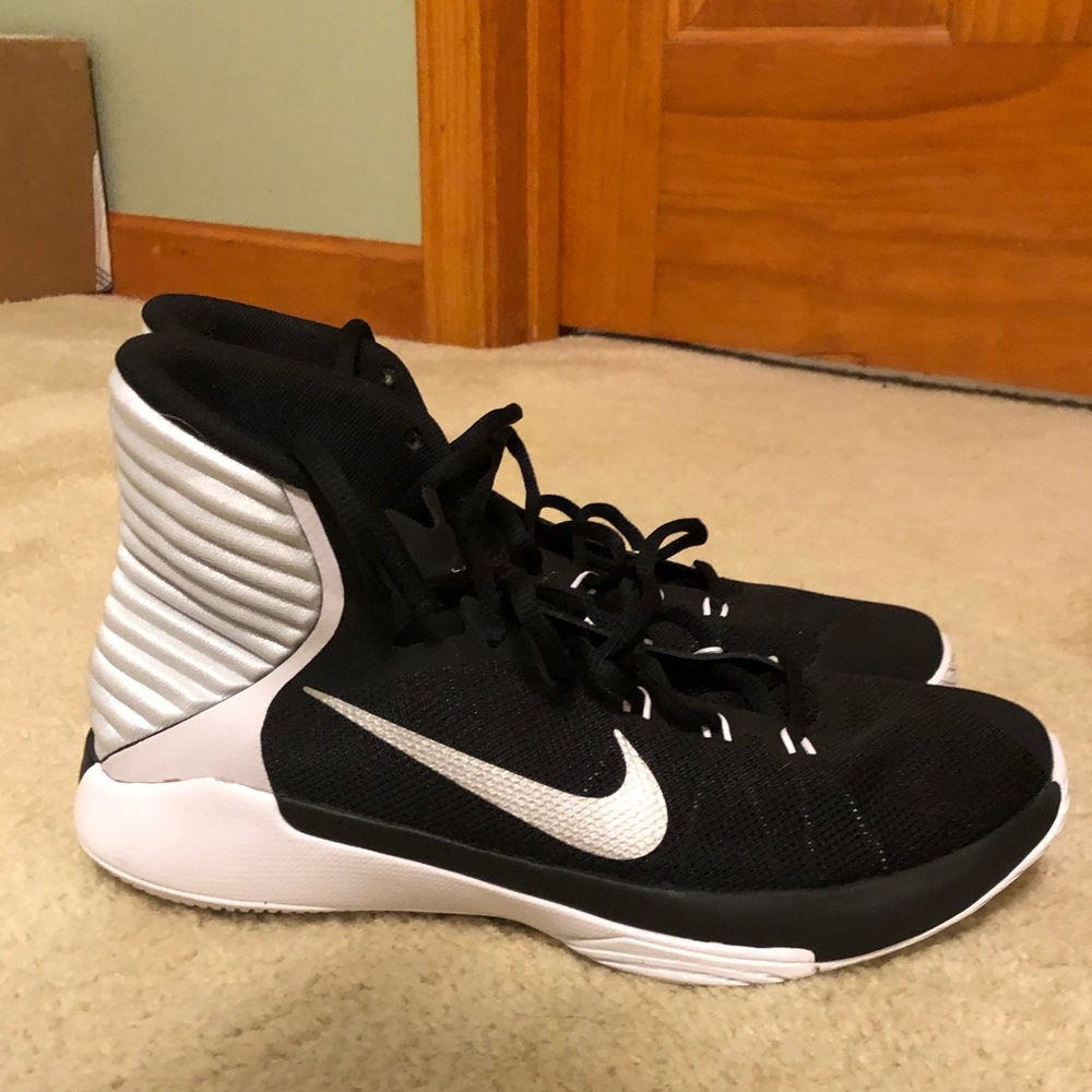 Women’s Nike Hype DF 2016 Basketball Shoes